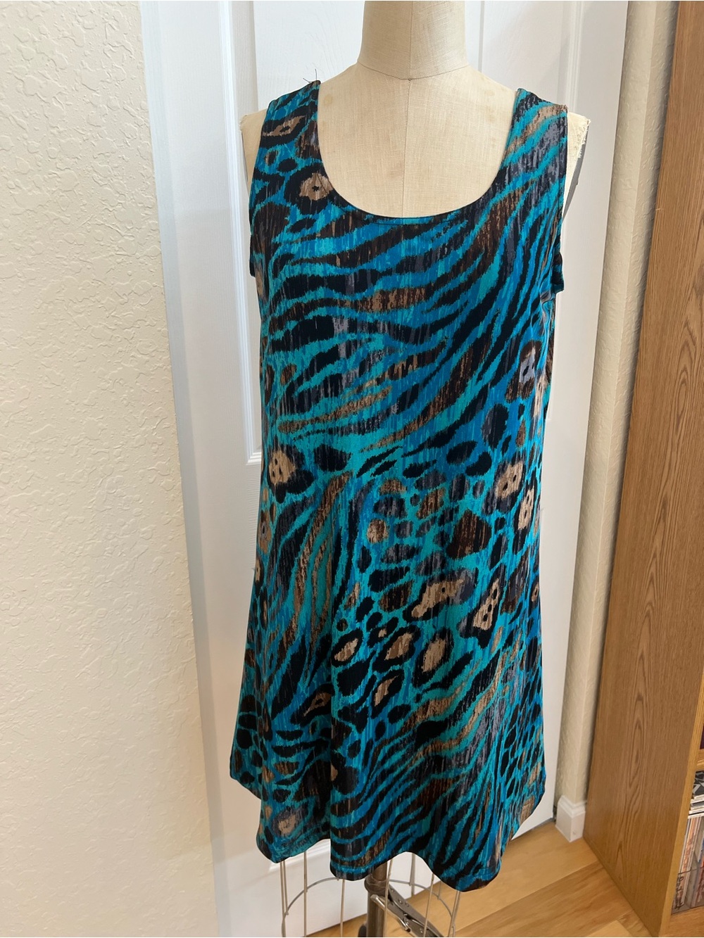 Teal Animal Print Sleeveless Midi. Dress